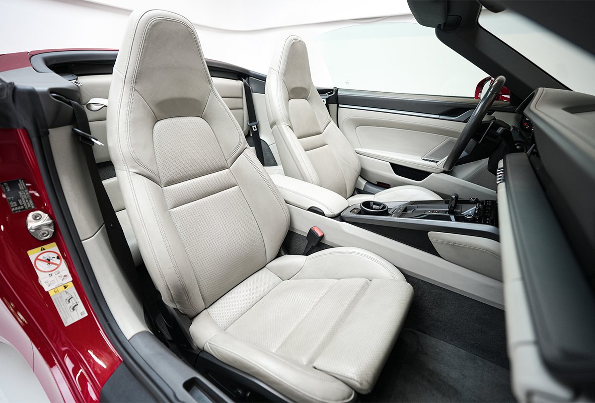 Porsche 911 Carrera Cabriolet